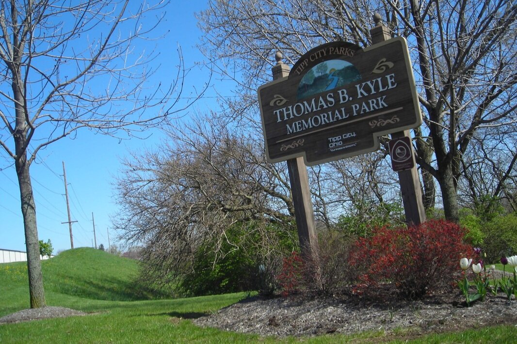 Thomas Kyle Memorial Park Dog Park, Hiker Trails, & Horse Trails