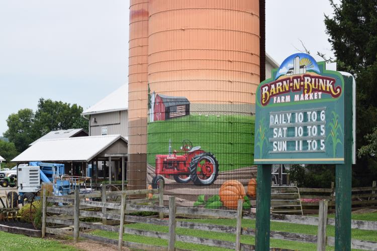 Barn-n-Bunk Farm Market